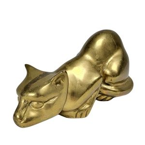 Vtg Brass Cat Paperweight Couching Pounce laying Figurine 6.5 in Metal Kitty